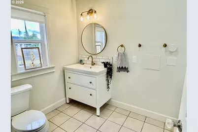 5901 SE Flavel Dr, Portland, OR 97206 - Photo 8