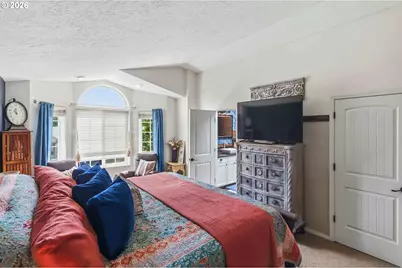 209 W Beacon Hill Dr, Longview, WA 98632 - Photo 24
