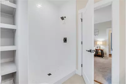446 NE Cook St, Portland, OR 97212 - Photo 16