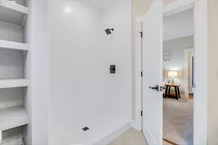 446 NE Cook St, Portland, OR 97212 - Photo 16