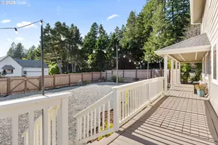 997 Krista Ln, Brookings, OR 97415 - Photo 12