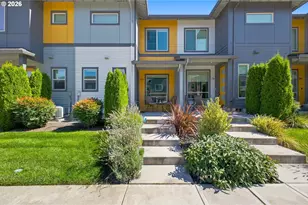 170 SW Lancaster Ct, Troutdale, OR 97060 - Photo 2