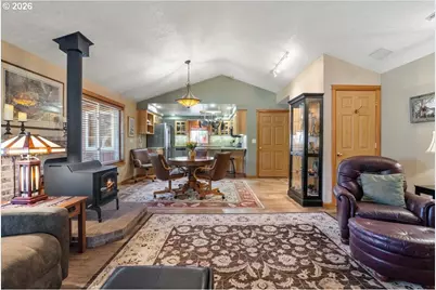 210 S 2nd St, Carlton, OR 97111 - Photo 8