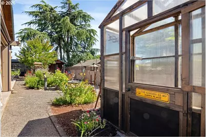 210 S 2nd St, Carlton, OR 97111 - Photo 36