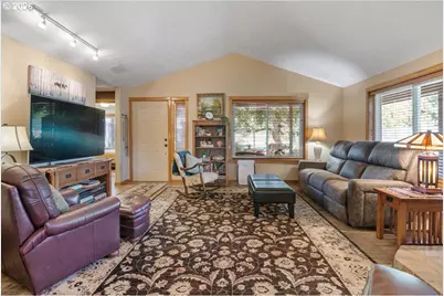 210 S 2nd St, Carlton, OR 97111 - Photo 12