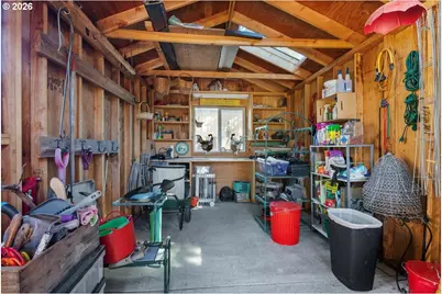 210 S 2nd St, Carlton, OR 97111 - Photo 40