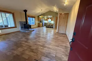 210 S 2nd St, Carlton, OR 97111 - Photo 6