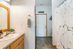 82056 Mahr Ln, Creswell, OR 97426 - Photo 20