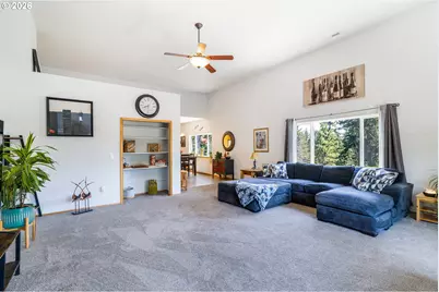 82056 Mahr Ln, Creswell, OR 97426 - Photo 12
