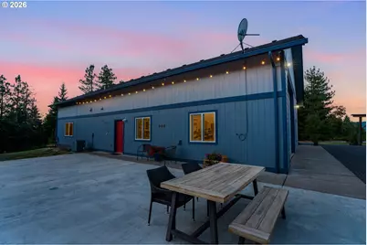 82056 Mahr Ln, Creswell, OR 97426 - Photo 4