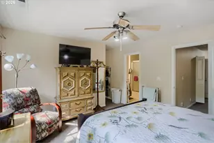 1390 NE Park Ln, Fairview, OR 97024 - Photo 12