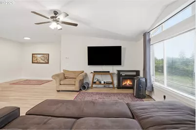 34706 NW 21st Ave, La Center, WA 98629 - Photo 14