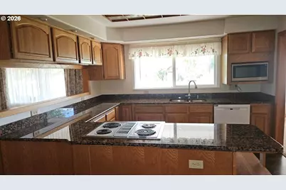 502 N Lake St, Joseph, OR 97846 - Photo 10