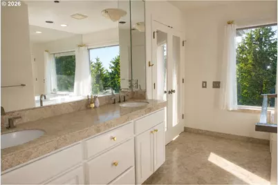 18 Northview Ct, Lake Oswego, OR 97035 - Photo 22