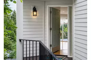 18 Northview Ct, Lake Oswego, OR 97035 - Photo 2