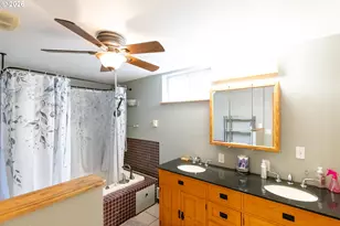 724 E 14th St, The Dalles, OR 97058 - Photo 24