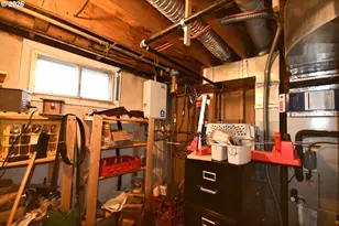 724 E 14th St, The Dalles, OR 97058 - Photo 34