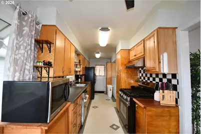 724 E 14th St, The Dalles, OR 97058 - Photo 10