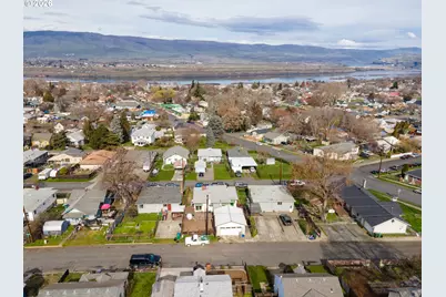 724 E 14th St, The Dalles, OR 97058 - Photo 34