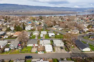 724 E 14th St, The Dalles, OR 97058 - Photo 34