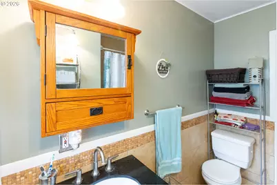 724 E 14th St, The Dalles, OR 97058 - Photo 16