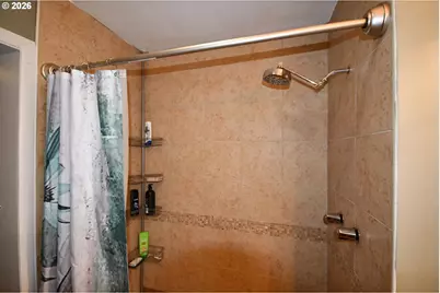 724 E 14th St, The Dalles, OR 97058 - Photo 14