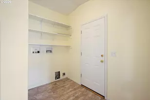 827 NE Woodard Ave, Castle Rock, WA 98611 - Photo 28