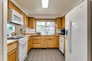 1278 Winery Ln, Eugene, OR 97404 - Photo 8
