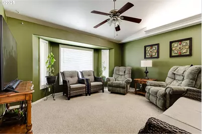 1278 Winery Ln, Eugene, OR 97404 - Photo 4