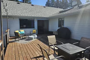 430 Pine St, Brookings, OR 97415 - Photo 24