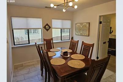 430 Pine St, Brookings, OR 97415 - Photo 18