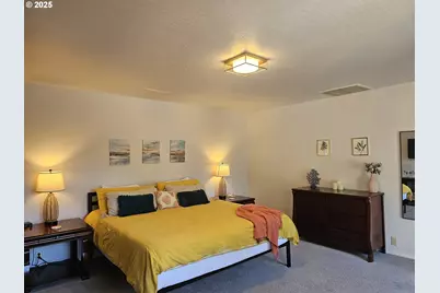 430 Pine St, Brookings, OR 97415 - Photo 22