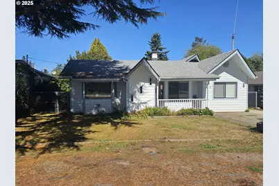 430 Pine St, Brookings, OR 97415 - Photo 1