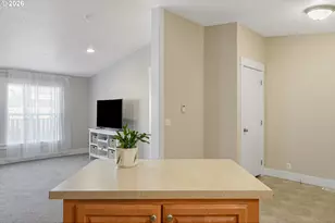 1015 Oak St, Silverton, OR 97381 - Photo 12