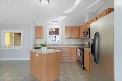 1015 Oak St #74, Silverton, OR 97381 - Photo 14