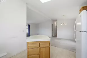 2150 Laura St, Springfield, OR 97477 - Photo 12