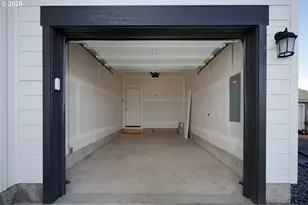 1676 Tucker Rd, Hood River, OR 97031 - Photo 10