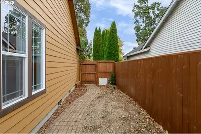 2753 NW Pinot Noir Dr, McMinnville, OR 97128 - Photo 36