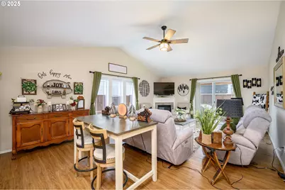 2753 NW Pinot Noir Dr, McMinnville, OR 97128 - Photo 14