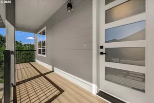 7026 SE 156th Ave, Portland, OR 97236 - Photo 4