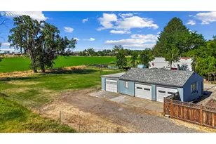 29538 Bridge Rd, Hermiston, OR 97838 - Photo 2