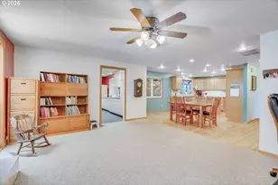 19500 SW Alderwood Ct, Beaverton, OR 97003 - Photo 18