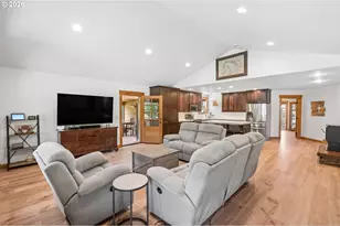 4500 Hart Rd, Dallas, OR 97338 - Photo 12