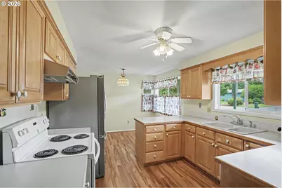 555 Sacre Ln, Monmouth, OR 97361 - Photo 12