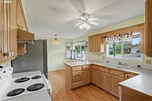 555 Sacre Ln, Monmouth, OR 97361 - Photo 20