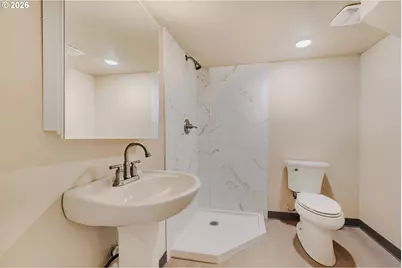 10244 SW 40th Ave, Portland, OR 97219 - Photo 22