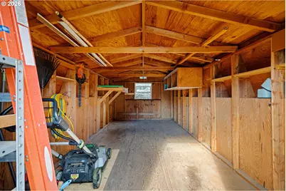 1666 Evergreen Dr, Eugene, OR 97404 - Photo 40