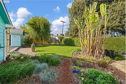 1666 Evergreen Dr, Eugene, OR 97404 - Photo 36