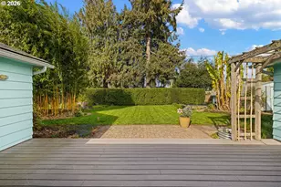 1666 Evergreen Dr, Eugene, OR 97404 - Photo 34