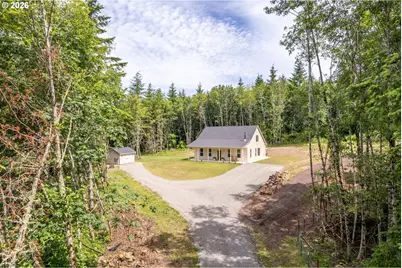 1013 N Bodine Rd, Kelso, WA 98626 - Photo 1